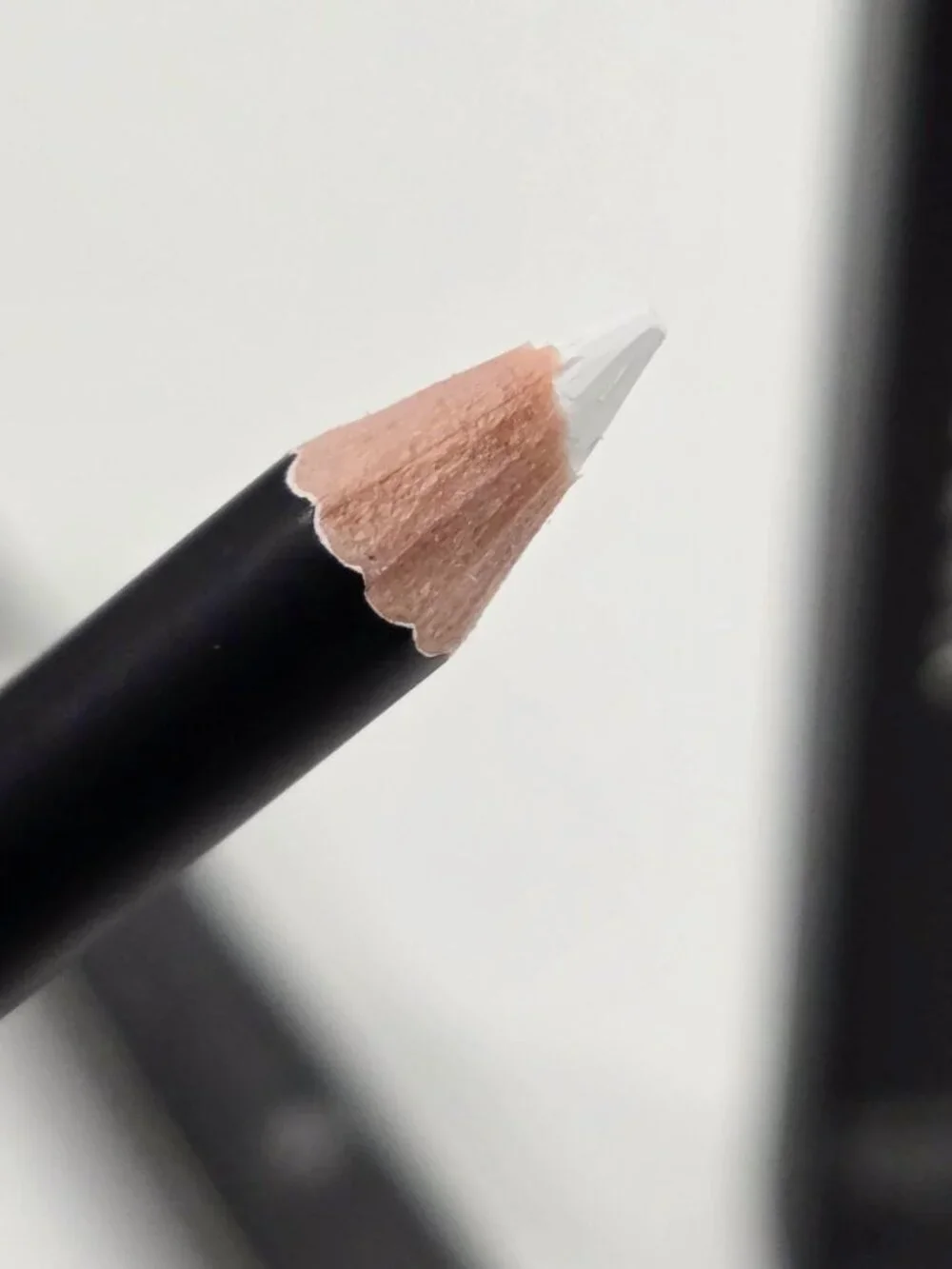 Morphe ✦ Coconut Color Pencil ✦ Soft Nude Creamy Long‑Wear Lip & Eye Liner 1.5g